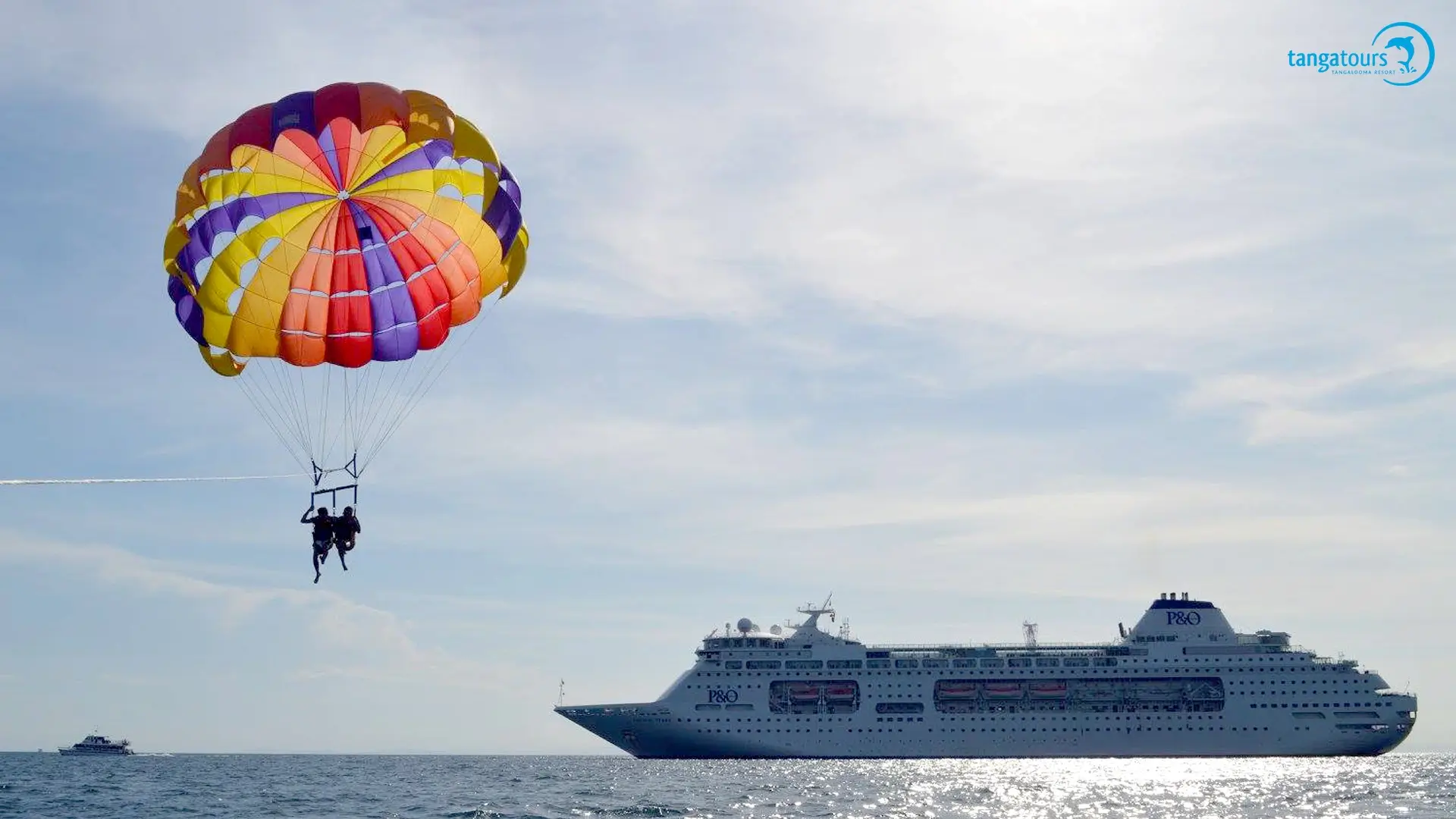 Parasailing at Tangalooma Resort Tangatours